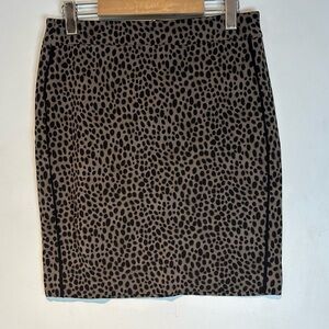 Ann Taylor leopard print stretch pencil skirt size 2